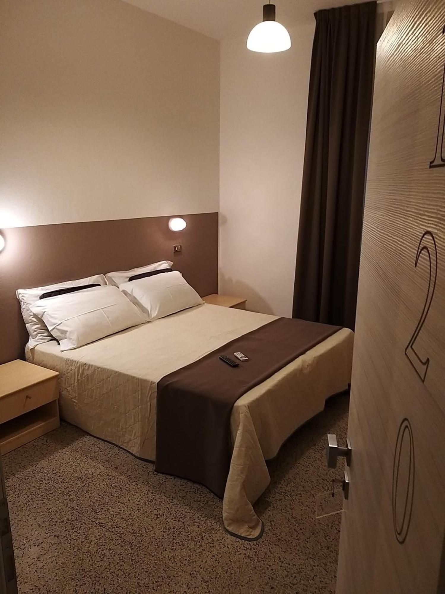 Hotel Ideal Rimini Exterior photo